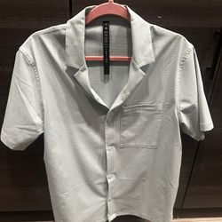Lululemon Men’s Shirt Size M