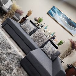 SLEEPER SOFA SECTIONAL COUCH BED WITH STORAGE LIKE NEW IN VERY GOOD CONDITION🚛🚚 FREE DELIVERY 🚚 