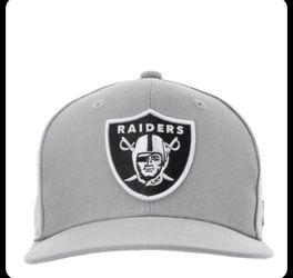 Las Vegas Raiders New Era 9Fifty 950 Snapback Hat - Gray Undervisor