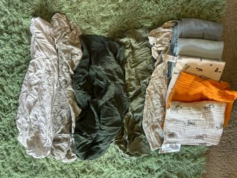 Bassinet Sheets, Swaddles, And Receiving Blankets