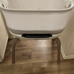 Graco Smart Sense Soothing bassinet