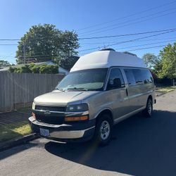 2004 Chevrolet Express 1500 AWD