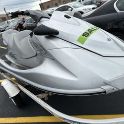 2012 Yamaha Waverunner vx. Low Hours. 