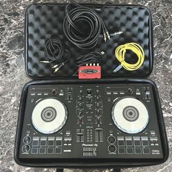 PERFECT CONDITION BARELY USED: Pioneer DDJ SB3, 2 Channel DJ Controller For Serato, With Nice Cables, Dj Turntables 