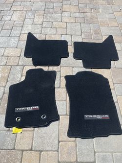 2017 Toyota Tacoma TRD floor mats