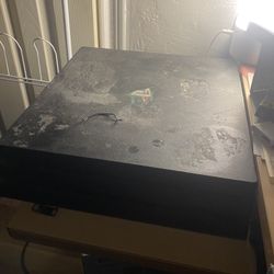 OLD PS4 PRO WITH LOTS OF SPACE AND RED Ps 4REMOTE