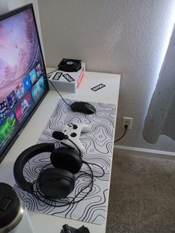 Headphones controller mouse mouse pad Xbox and fan