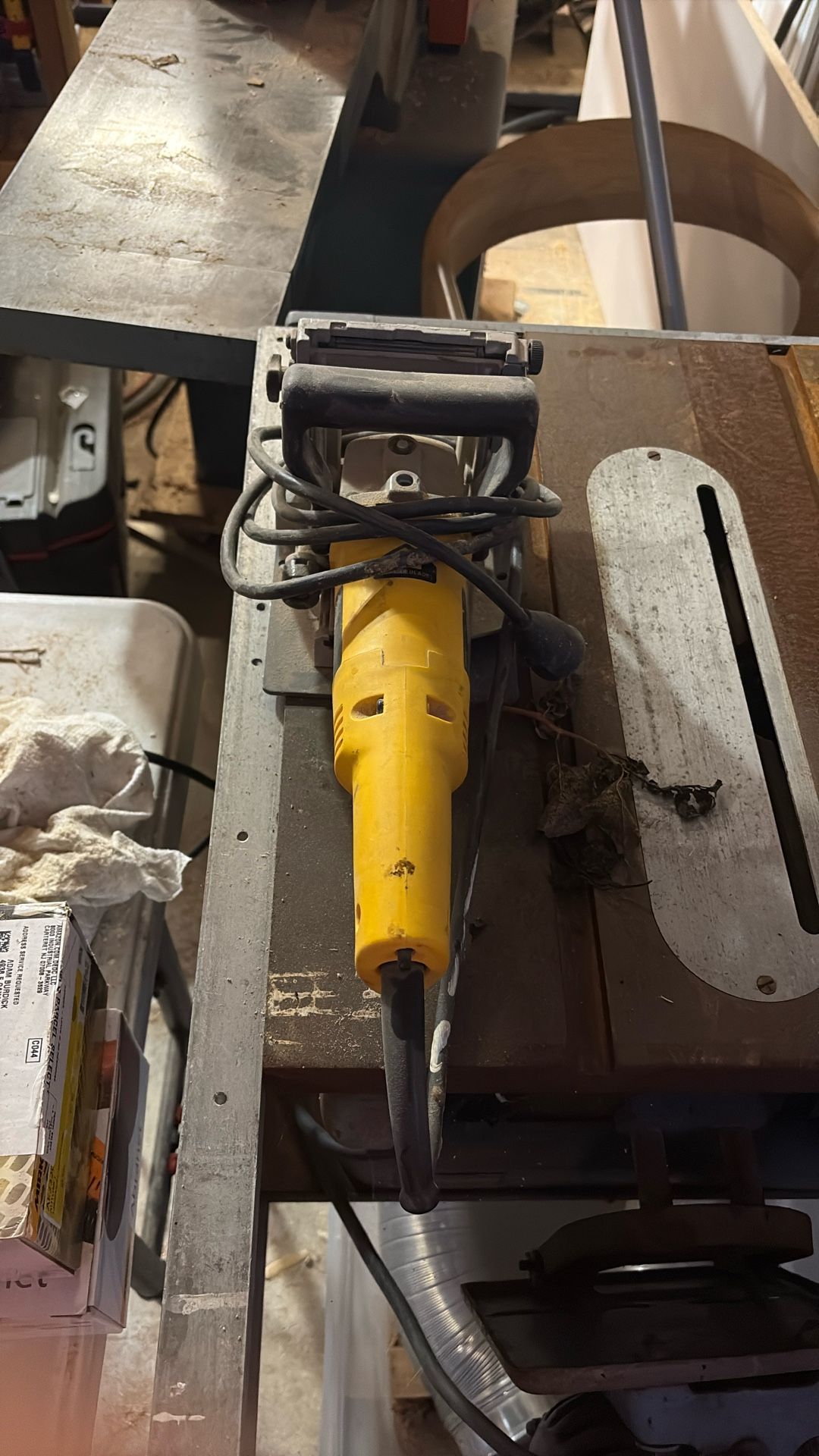 dewalt biscuit jointer