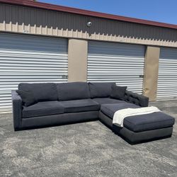 Large Sectional Sofa Couch ($10 Delivery )