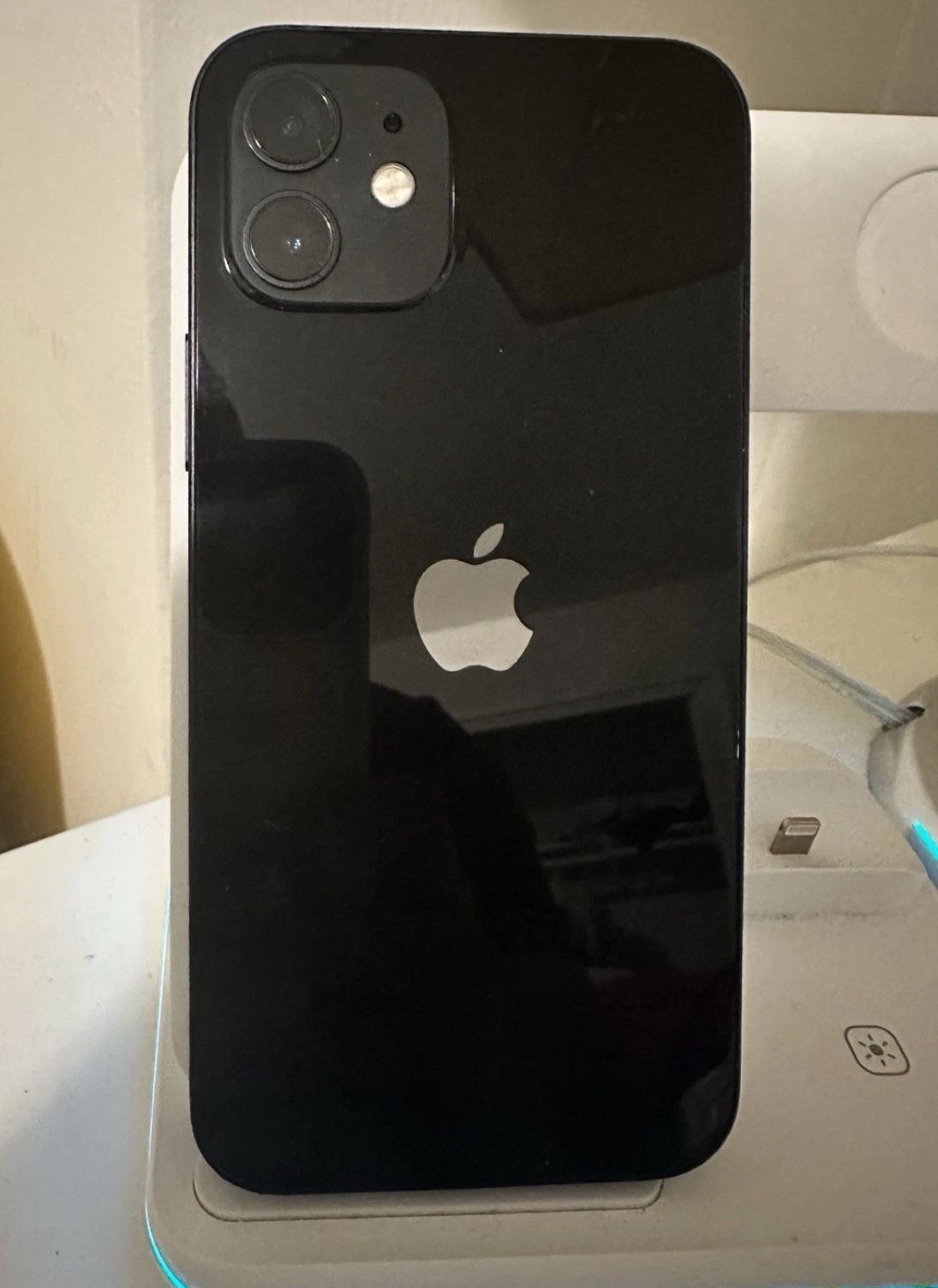 Apple i phone 12 64 gb unlocked