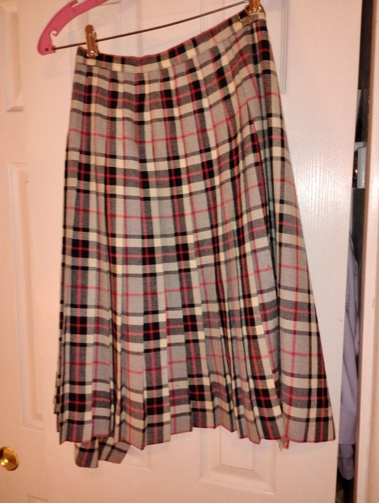 70s Tartan Plaid Wool Kilt Midi Skirt. Light Academia Adjustable Waist Pleated Wrap Skirt. Modest Vintage Jacobson's Prep School Skirt