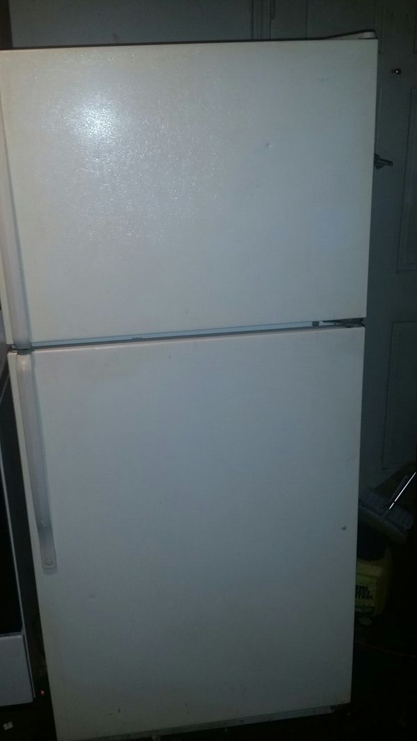 Roper by whirlpool refrigerator for Sale in Kinston, NC OfferUp