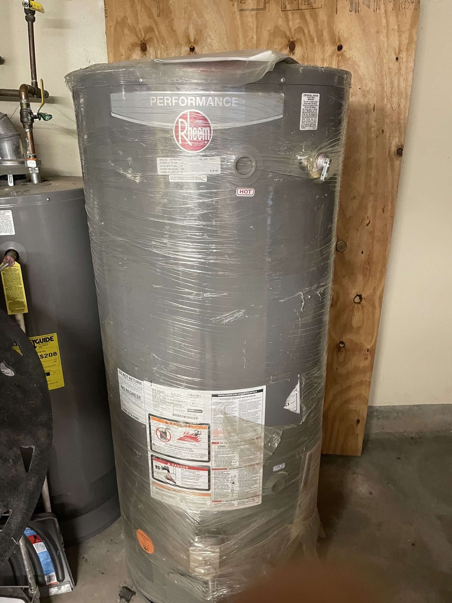 Rheem Performance 72 Gallon Natural Gas Hot Water Heater Tank for Sale