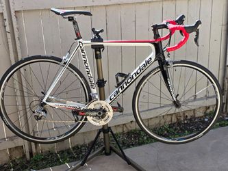 56cm Cannondale superSIX carbon fiber road bike