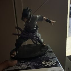 Sasuke figure