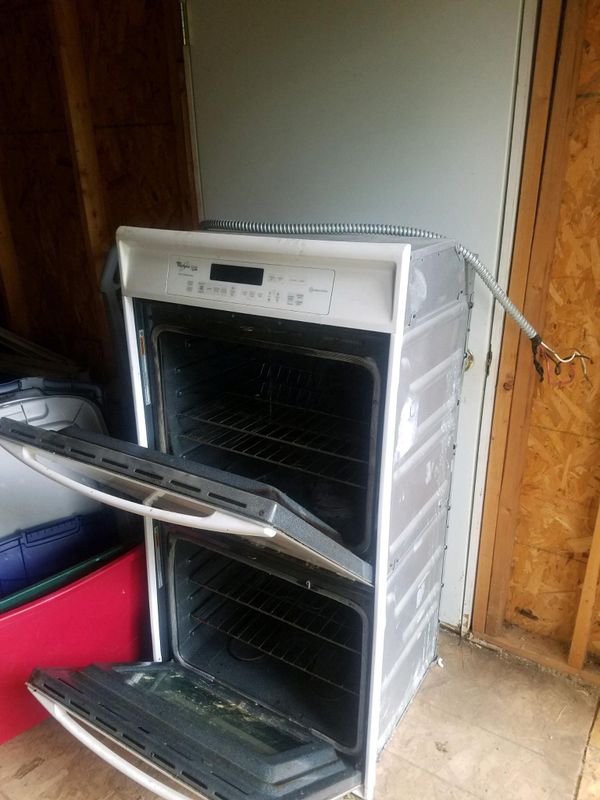 Whirlpool gold series electric double Wall oven for Sale in Nineveh, IN
