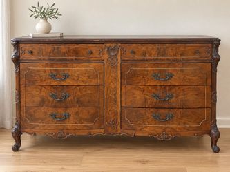 ✨Ornate Traditional 8-Drawer Dresser – Delivery Available