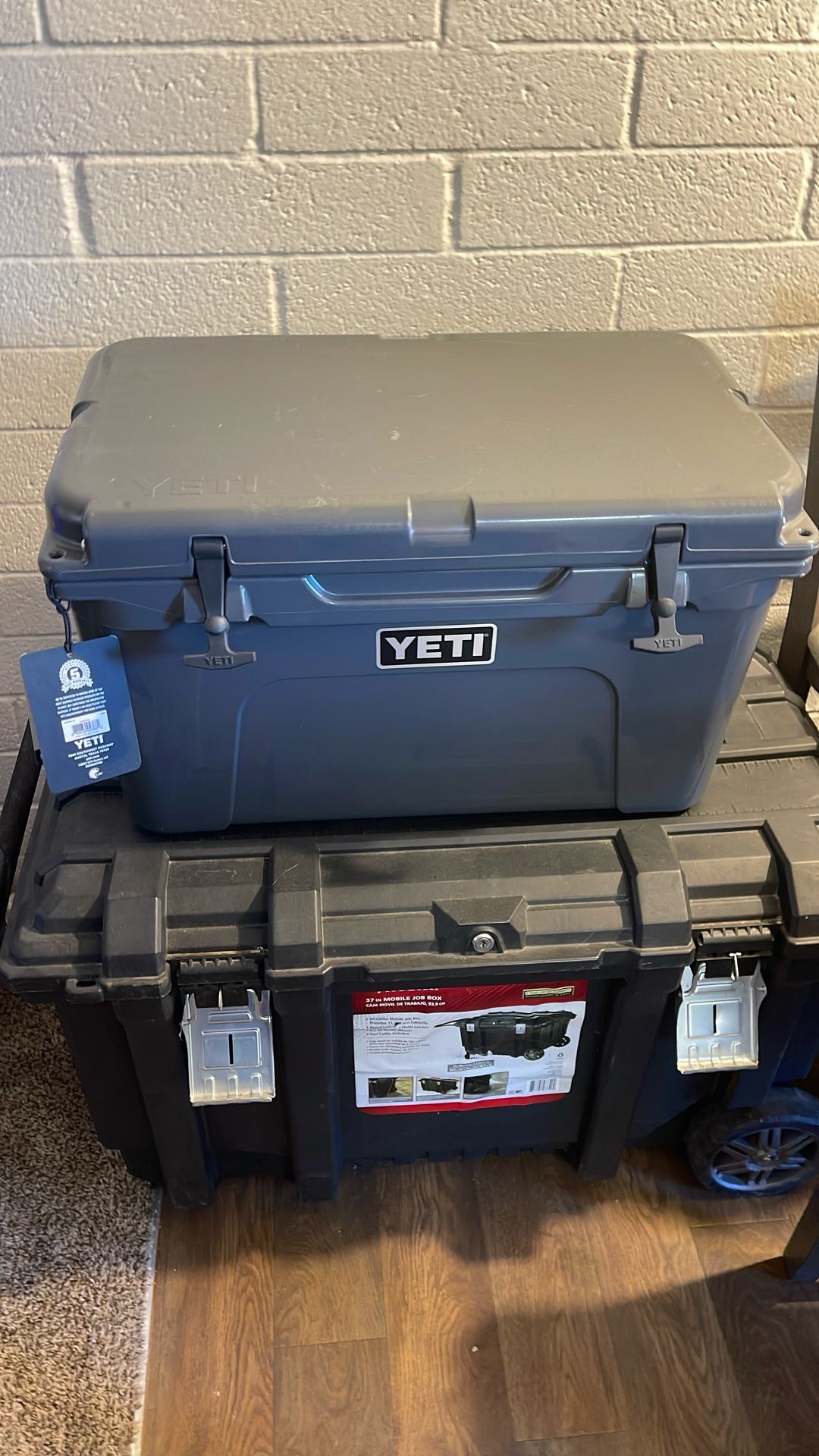 Yeti Tundra 45 Charcoal color