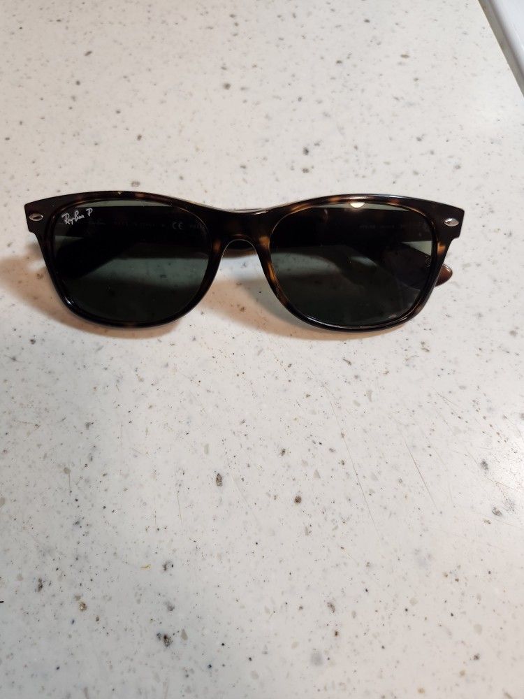 Ray ban sunglasses RB2132