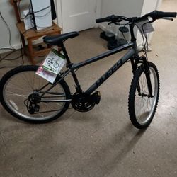 Huffy 24 Inch "Rock Creek" Mountain Bike 