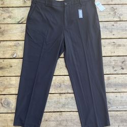 Van Heusen Dress Pants Mens Size 40x30 Straight Fit NWT Max Flex Black   