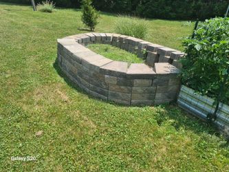 Wall or Landscaping Stone Approx 100 One Price Takes All