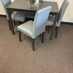 5pc Dining Room Table Set 