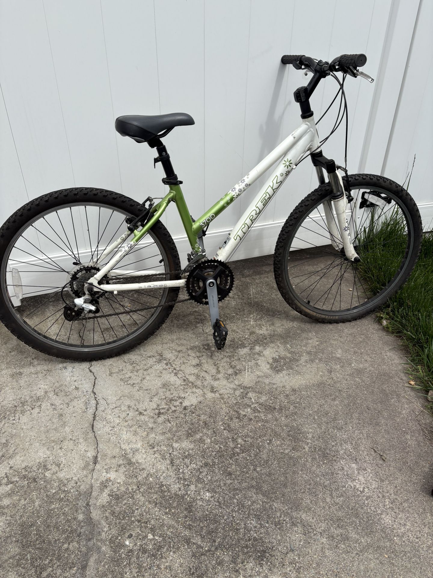 Trek 3700 mountain bike