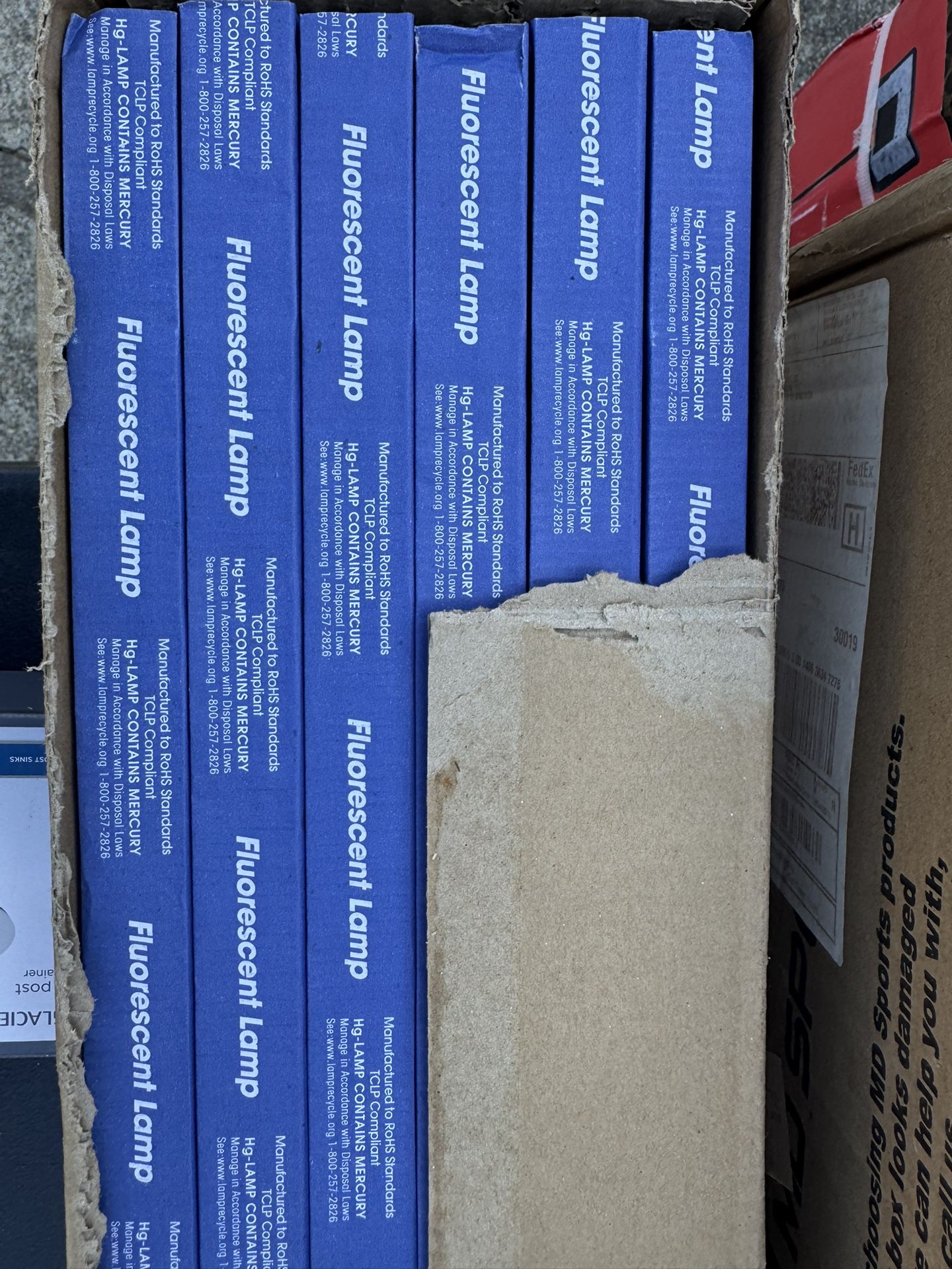 Bulk Set – 30 Satco Hygrade Fluorescent Lamps, 32W, 4100K *New*