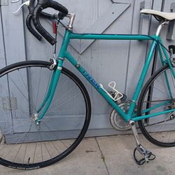58cm.    Road Bike.    TREK 