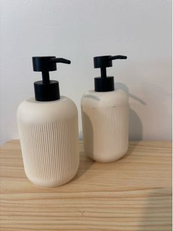 2 Soap Dispensers