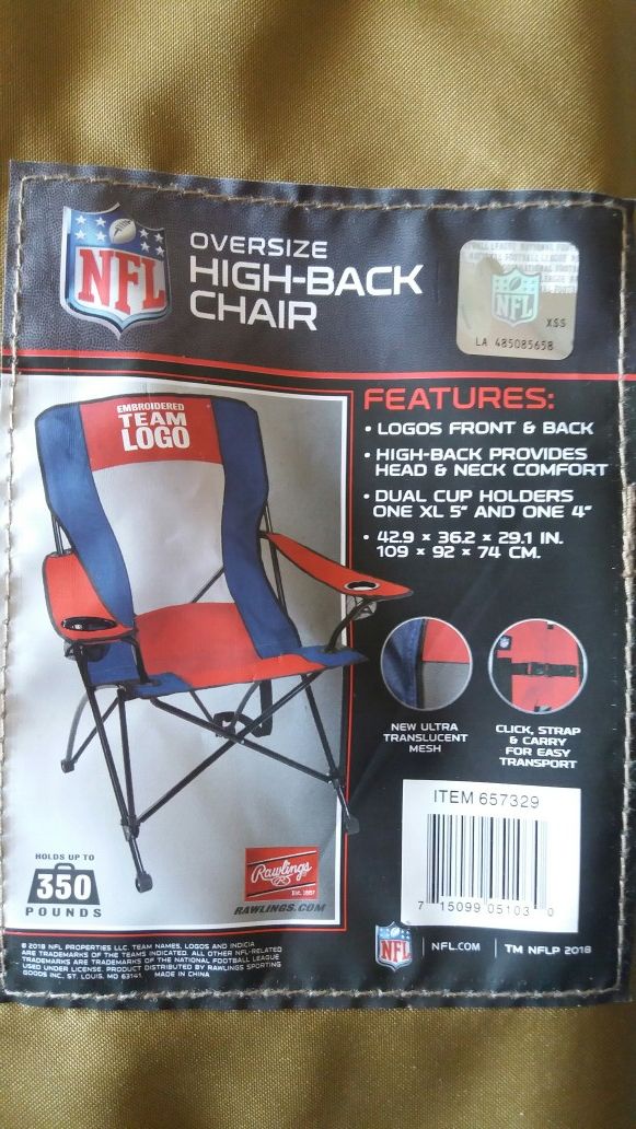 HighBack Chair is a folding chair, perfect for summer sporting events, concerts San Francisco 49er’s logo,