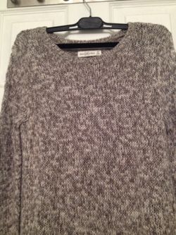 Abercrombie women s sweater XS