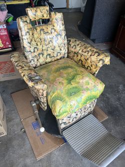 Vintage 1950s Ashida Barber Chair