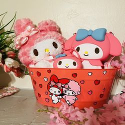 My Melody gift basket