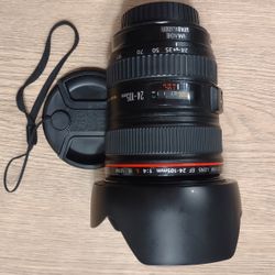 Canon EF 24-105mm f/4 L IS USM lens