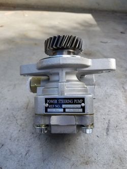 P/S pump Toyota