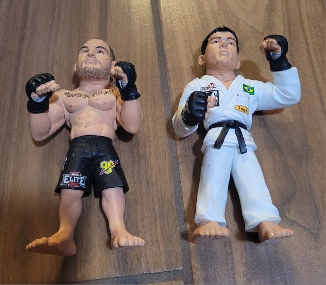 UFC fighter Action Figures: Cain Velasquez And Lyoto Machida