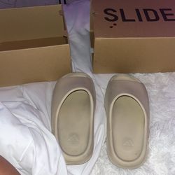 Size 9 Men Yeezy Slides Bone