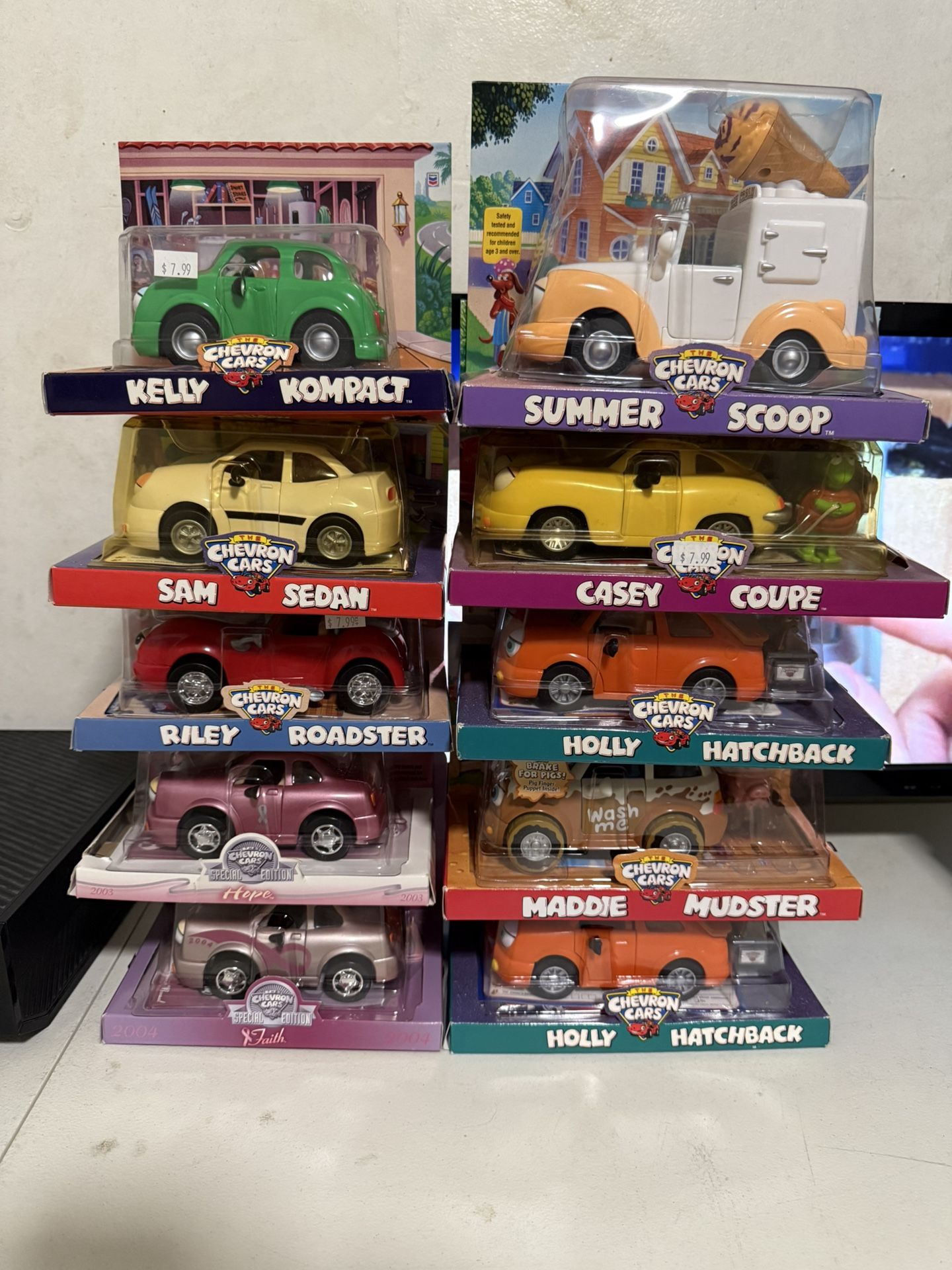 The Chevron Cars Toy Lot X10