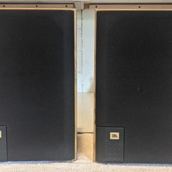 Pair of Compact JBL Speakers 