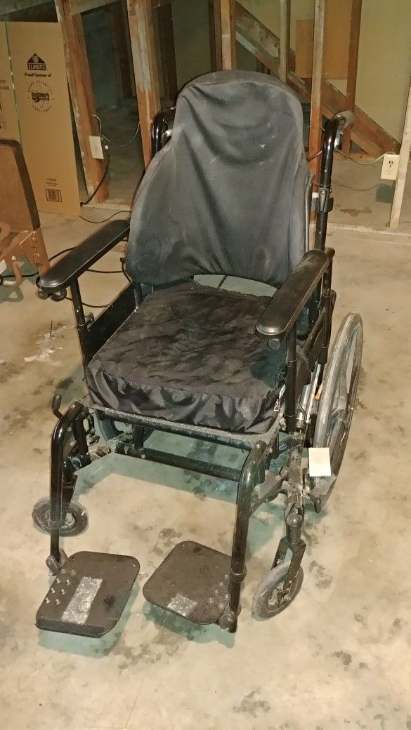 Wheel chair With Tilt 