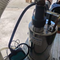 Submersible Water Pump 
