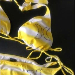 Hurley Yellow Swimwear - Size Large