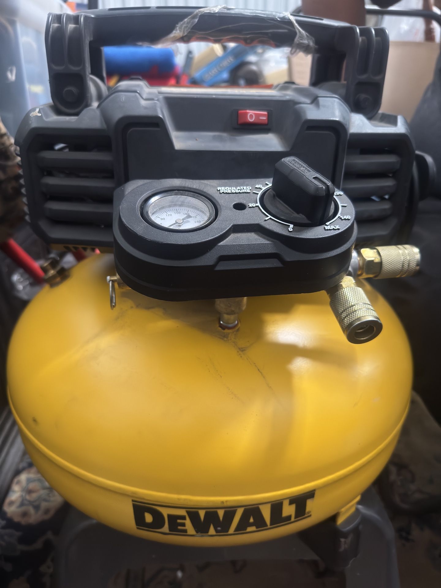 DeWalt Pancake Air Compressor 6 Gallon 165 PSI DWFP55126