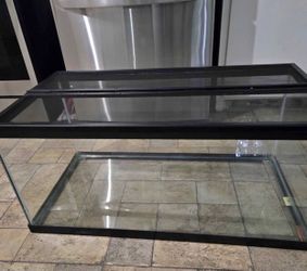 Glass Reptile Terrarium with Hinged Mesh Lid