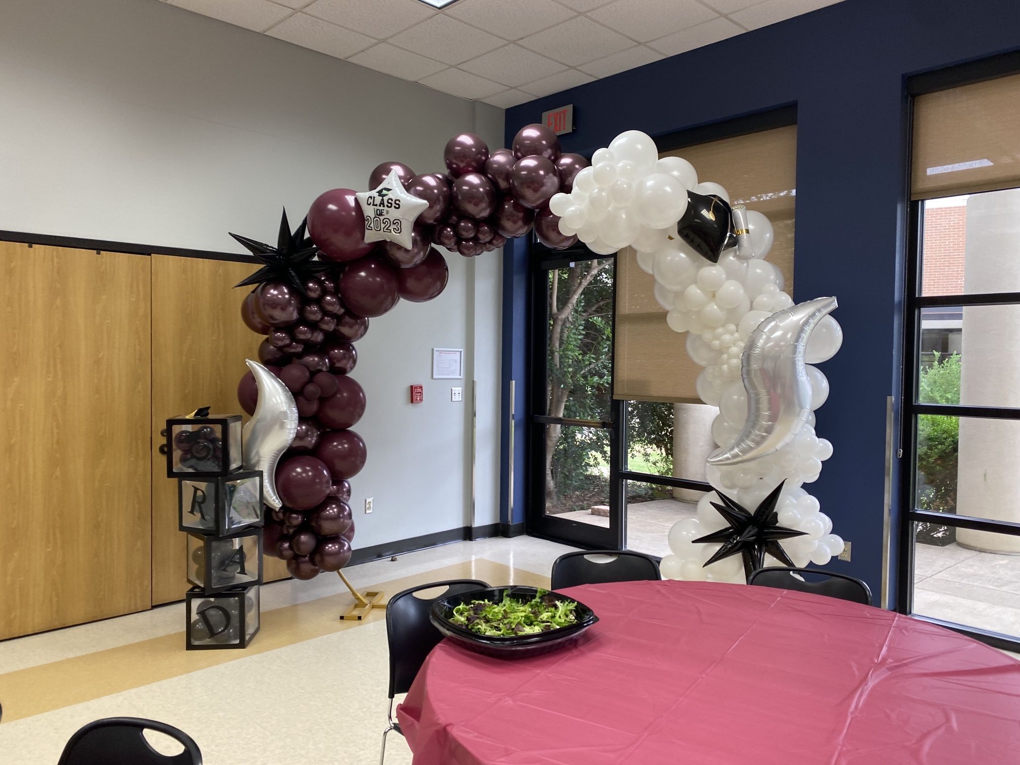 10 Ft Gold Balloon Stand