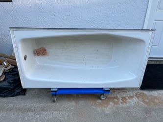 Kohler cast iron bath tub … great condition