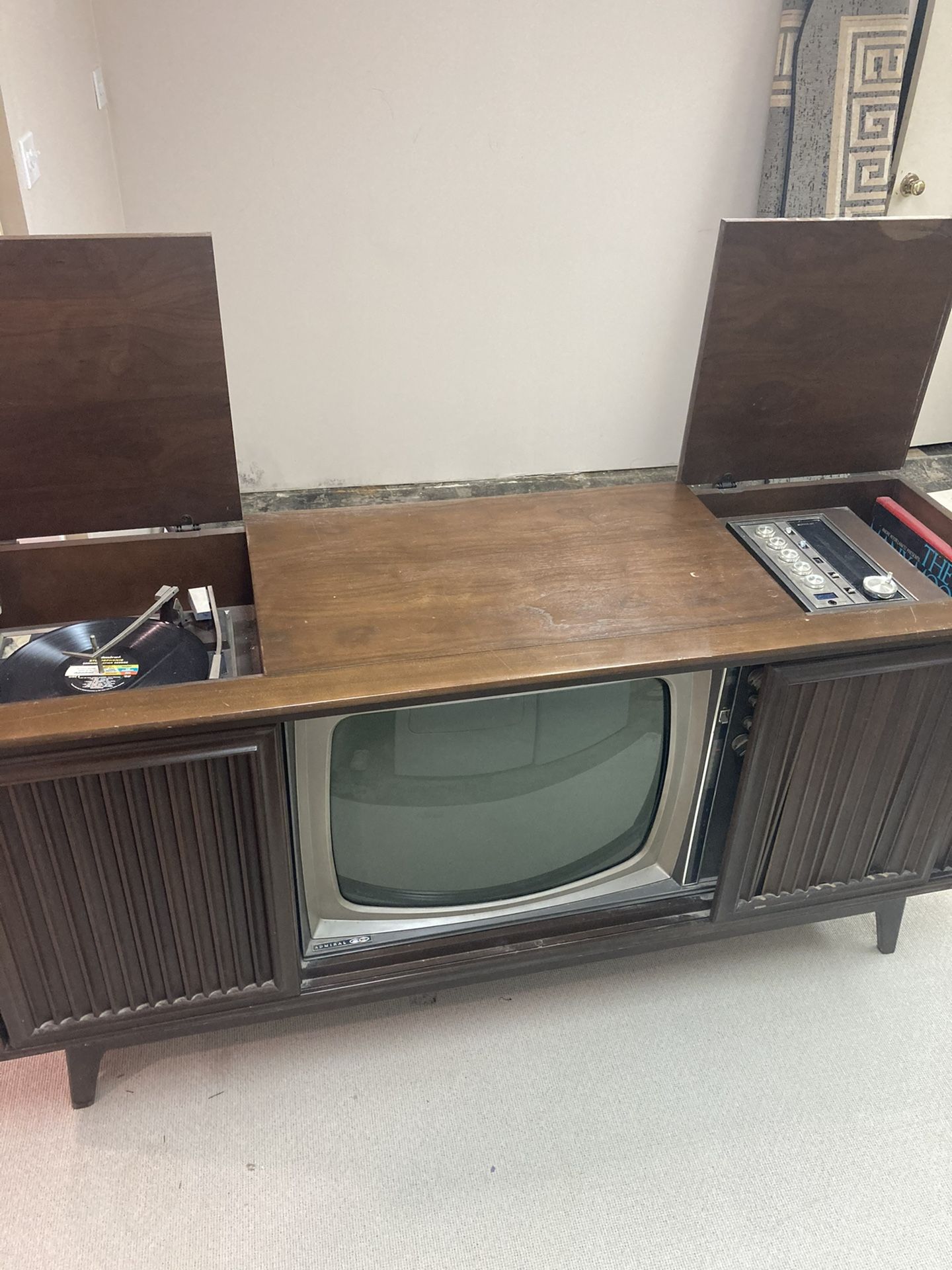Vintage 1968 Admiral Color TV, Record player, AM/FM Stero Cabinet I