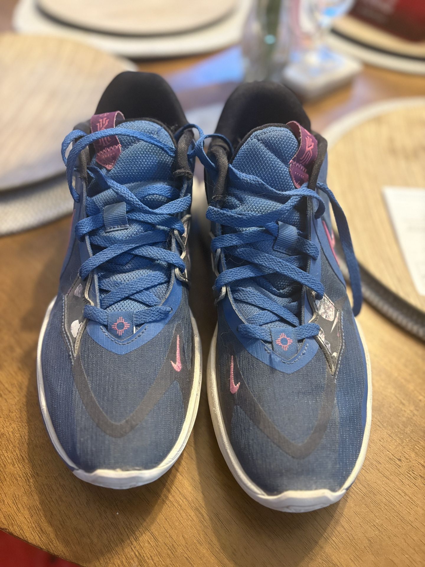 Nike Kyrie Basketball Shoes Size:10.5